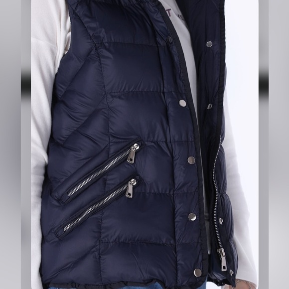 Entro Navy Hooded Puffer Vest Medium - Picture 8 of 15